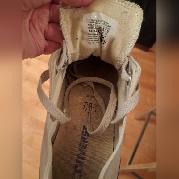 Converse - Picture 2 of 4